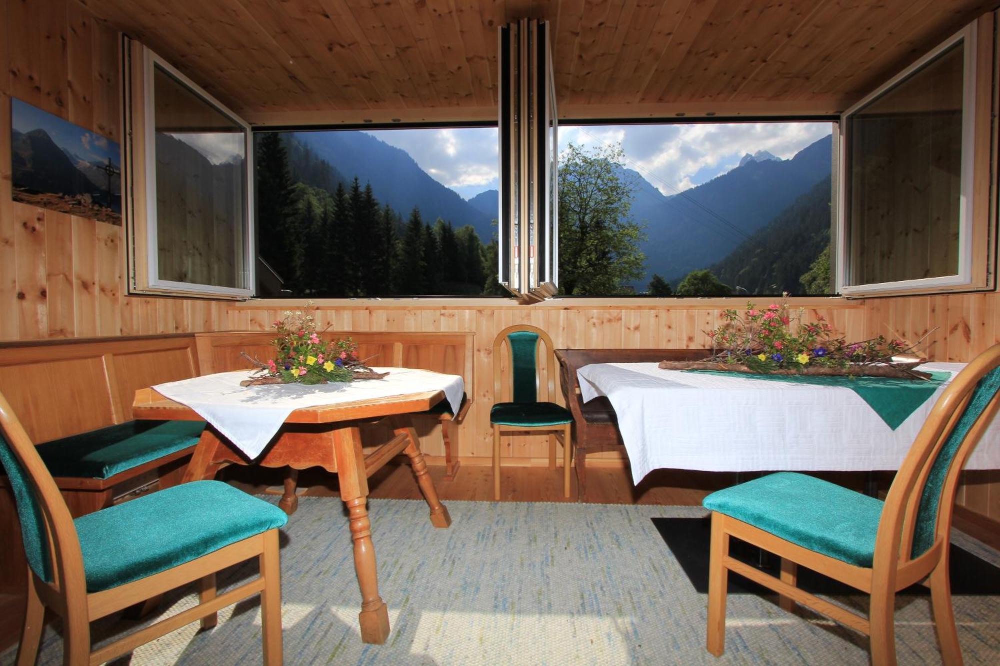 Bed and Breakfast Haus Am Rain Partenen Exterior foto