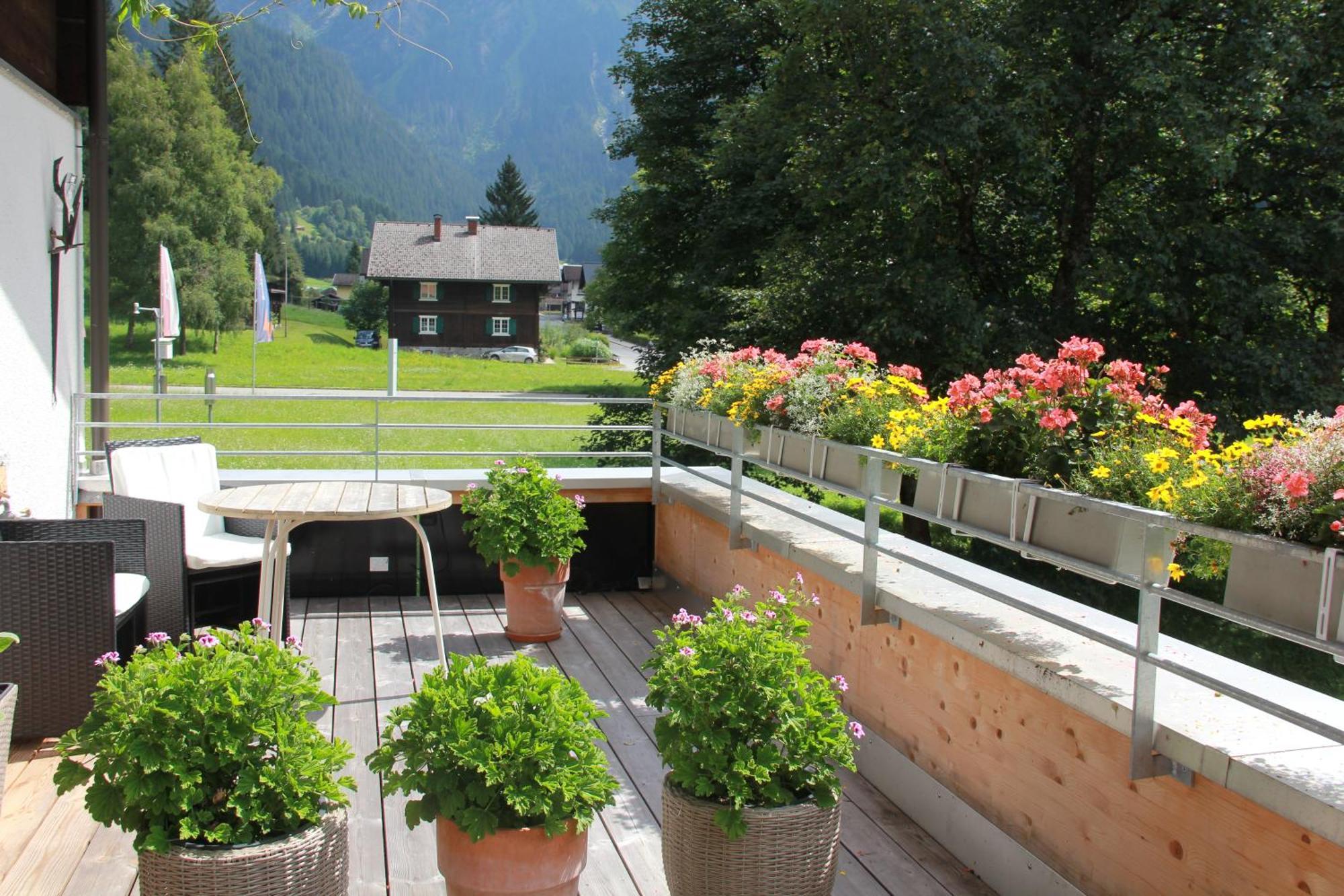 Bed and Breakfast Haus Am Rain Partenen Exterior foto